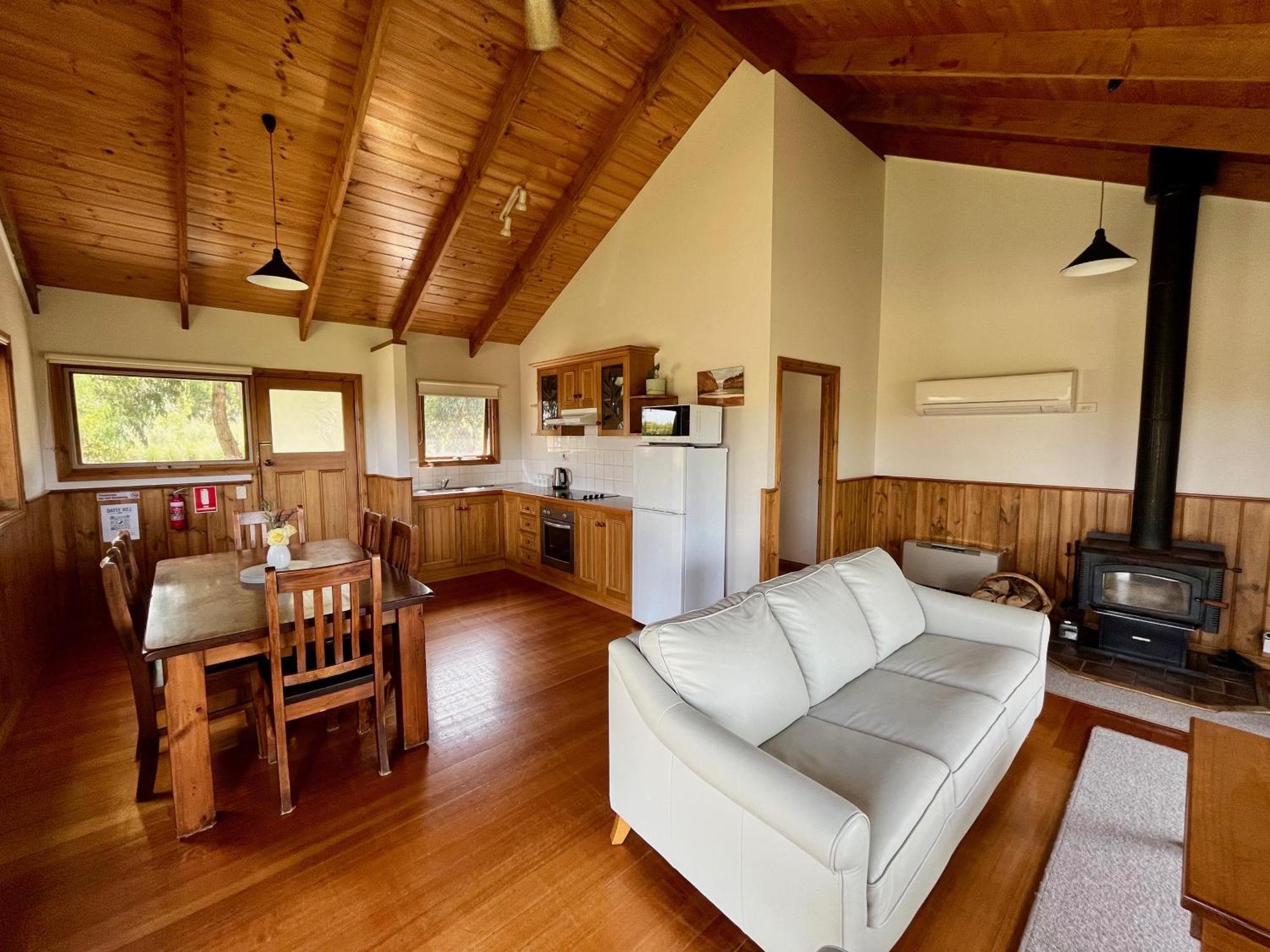 Daysy Hill Country Cottages Port Campbell Zimmer foto