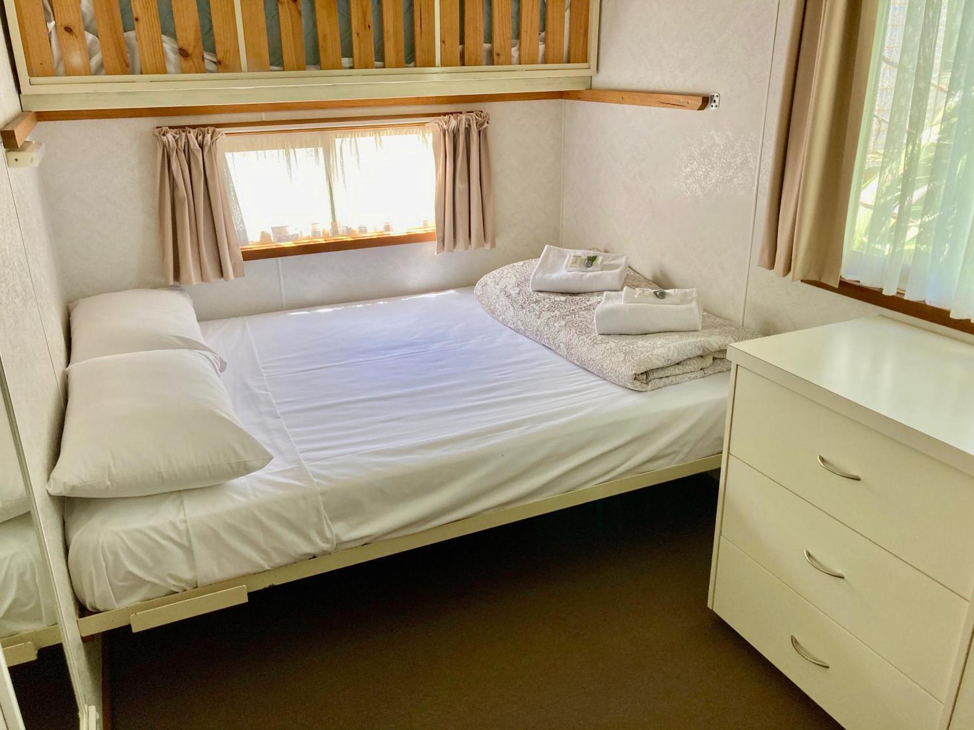 Daysy Hill Country Cottages Port Campbell Zimmer foto
