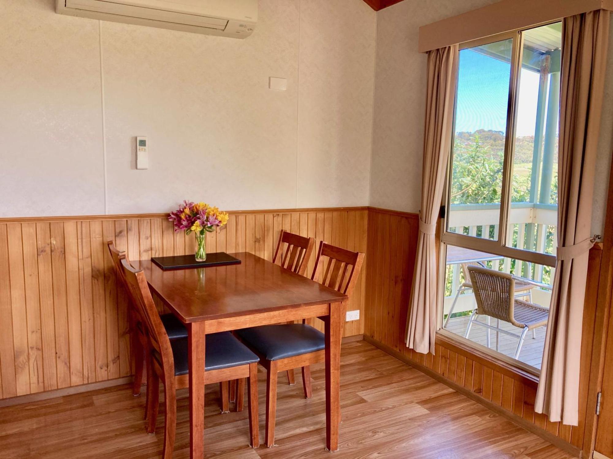 Daysy Hill Country Cottages Port Campbell Zimmer foto